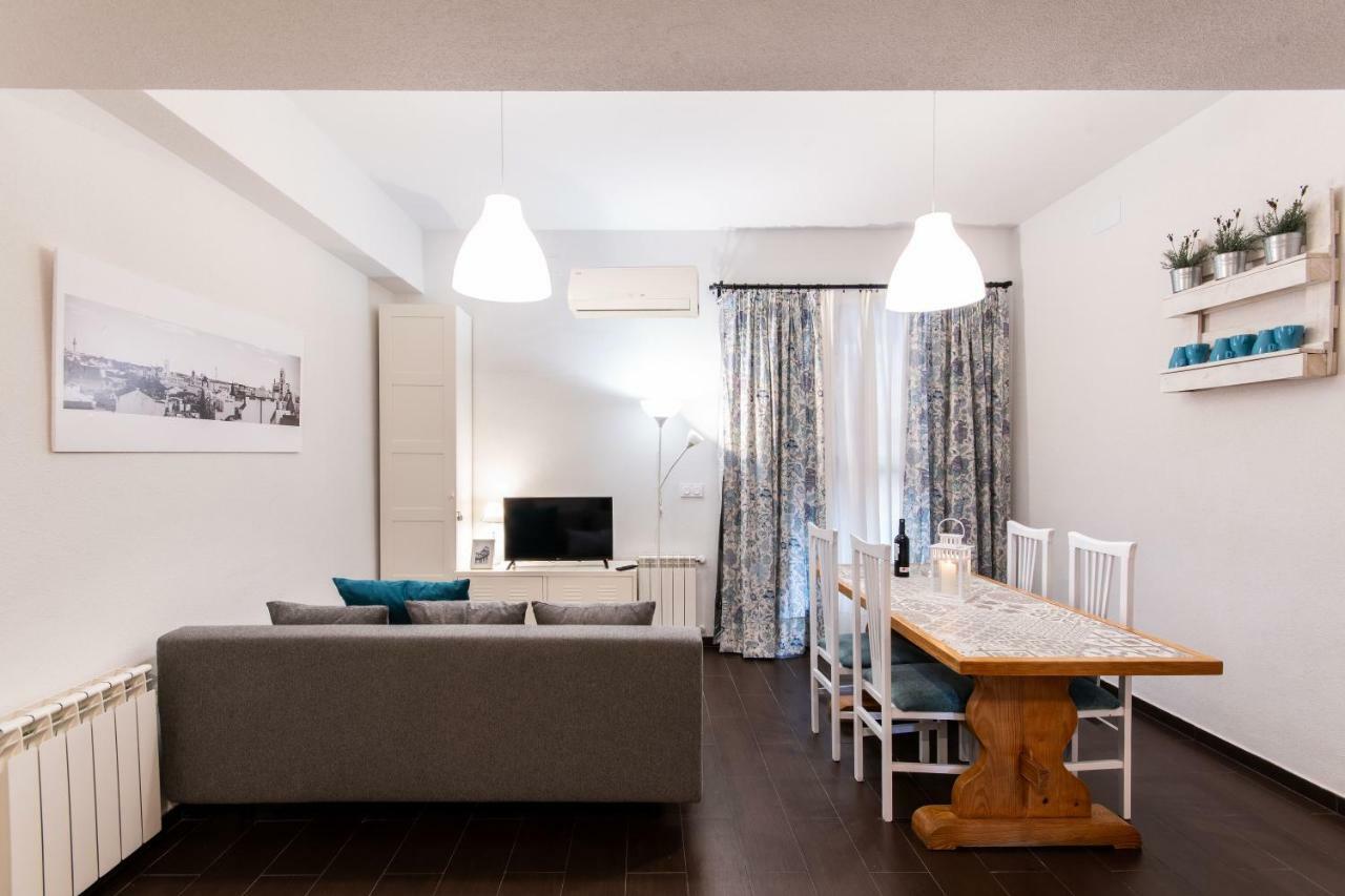 1 Habitacion Apartamento Temporada Lucero Madrid Eksteriør bilde